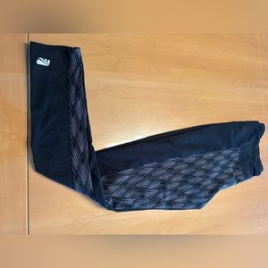 Soft Marika tek leggings size large
